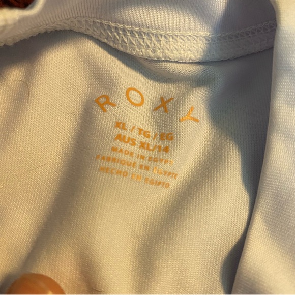 Roxy White Rashguard XL - Picture 2 of 5